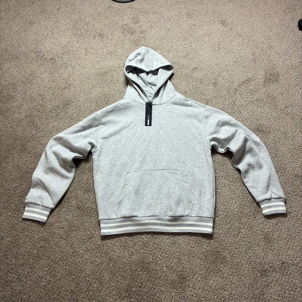 Men's Classic Gray Hoodie From FashionNova Size Small
